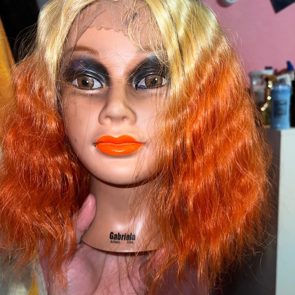 Orange lace front wig - Picture 3 of 5